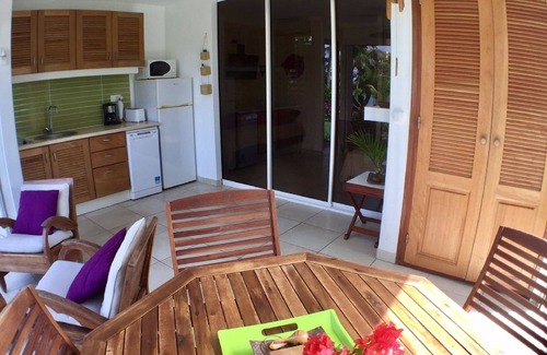 Anse des Rochers Apartment | Ti Cocoon 881 Anse des Rochers DRC sea view 2 bedrooms 4 people wifi Water tank