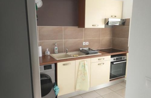 Saint-Claude House | Ti kabann face au coteau