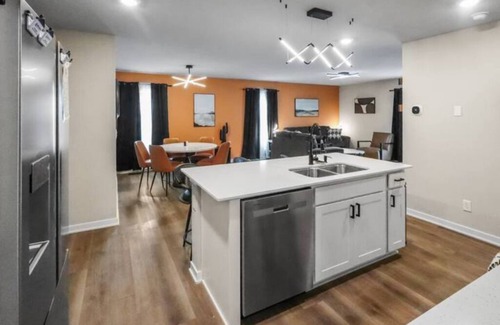 Gretna House | Tiburon Ranch 5 Bedroom 3 Bath 2 GB Internet