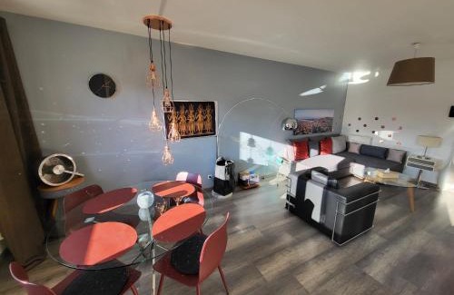 Annemasse Apartment | Tichnich Appartement - 2 bedrooms - 1 min away from train station