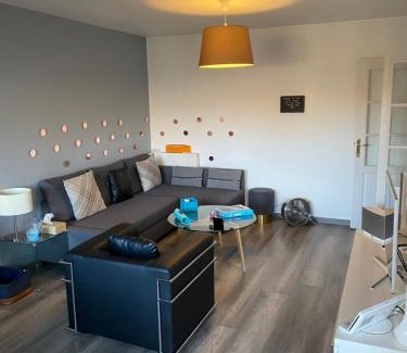 Annemasse Apartment | Tichnich Appartement - 2 bedrooms - 1 min away from train station