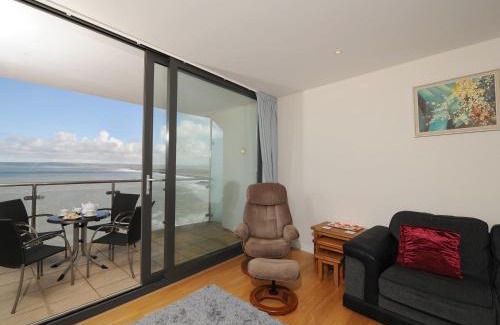 Westleigh Apartment | Tidal Bay