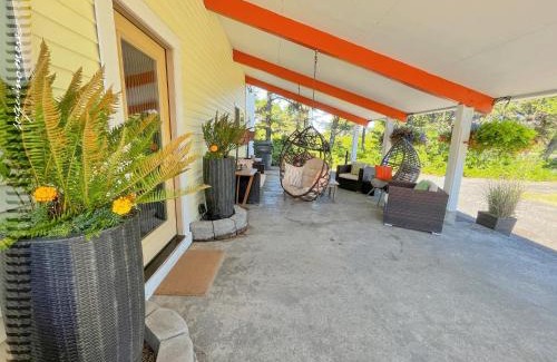 Ocean Shores House | Tide Pool Cabin, a Soquinomere Private Hotel on the Dunes, Downtown Ocean Shores