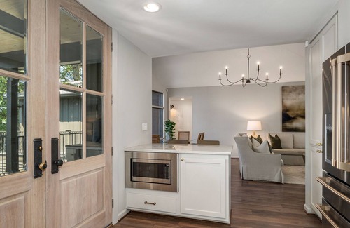Northport House | Tide & Tranquility: Modern Lake Tuscaloosa Gem