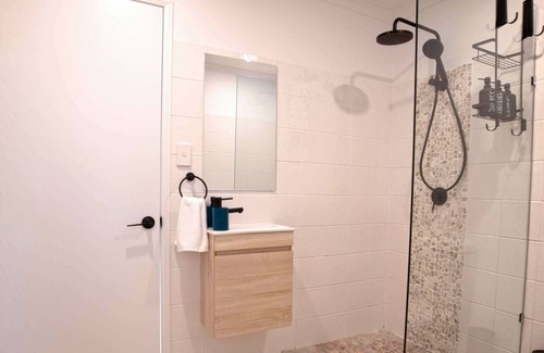 South Mission House | tidepool Mission Beach