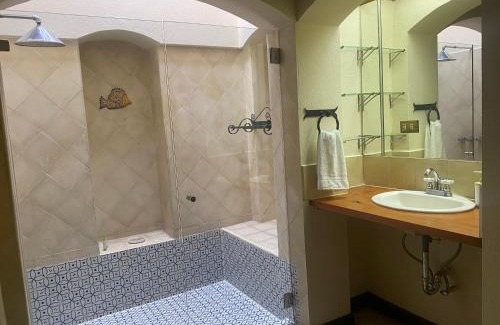 Escazu Bed & Breakfast | Tierra Magica B&B and Art Studio