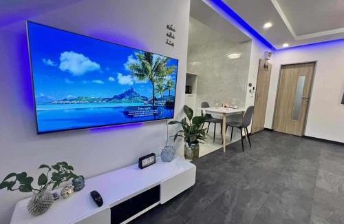 Karlovy Vary Apartment | Tiffany apartment