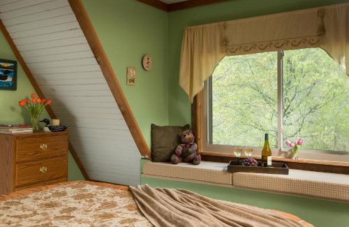 Bonnerdale Bed & Breakfast | Tiffany's Bed and Breakfast