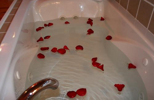 Bonnerdale Bed & Breakfast | Tiffany's Bed and Breakfast