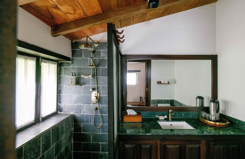 Pokhara Cabin | Tiger Mountain Pokhara Lodge