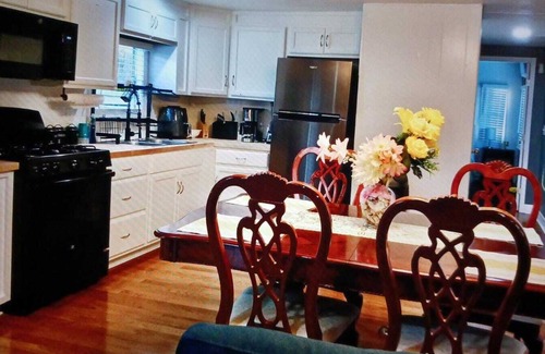 Channelview House | Tiger's house is a perfect mobile home whith special amenities.
