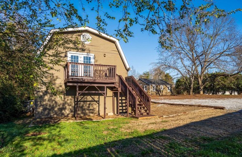Pendleton Apartment | Tiger's Refuge:Apt A 1br,1ba 10 mins from Clemson University