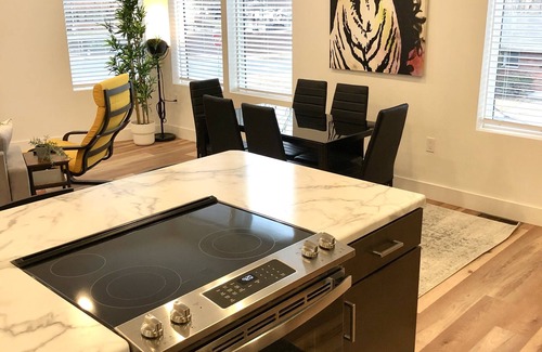 Columbia Condo | TigersDen - Cozy Modern 3-bedroom Condo on Broadway near Downtown & Campus