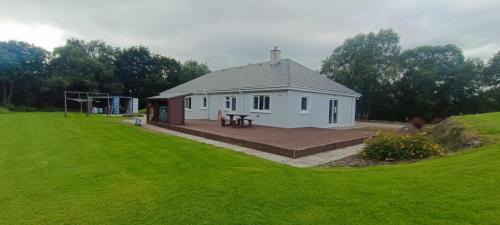 Dawros House | Tigh Dawros - Charming 4-bedroom house with WiFi in beautiful Kenmare, Kerry
