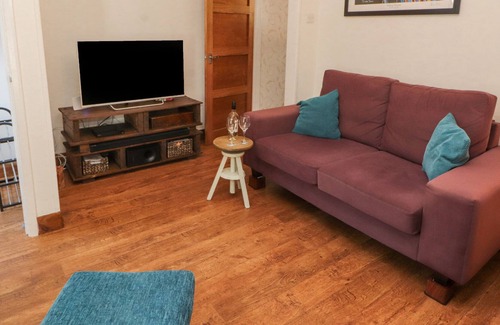 Stainburn Cottage | TIGIN, pet friendly, with a garden in Workington