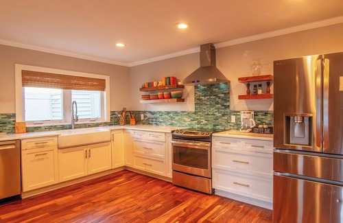 Pelican Creek Estates House | Tiki Beach House Waterfront