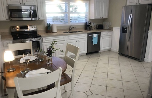Englewood Apartment | Tiki Life ! Relax and Enjoy w/m discount! Close to beaches without the costs!