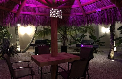 Englewood Apartment | Tiki Life. Tropical Gateway to Boca Grande Beaches! Relax without the costs!