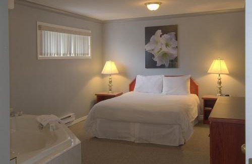 Okanagan-Similkameen Hotel | Tiki Shores Inn & Suites