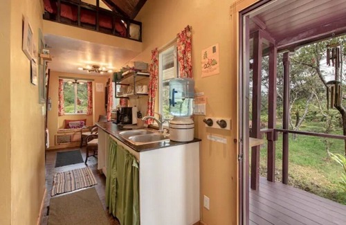 Ohia Estates House | Tiki Tiny House at Volcano, HI