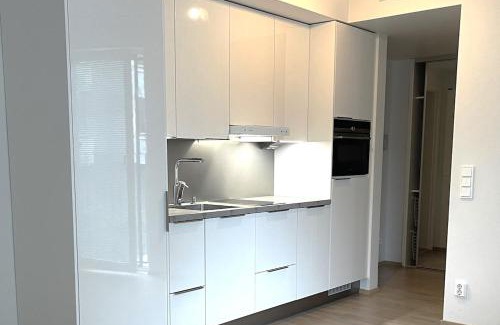Vantaa City Centre Apartment | Tikkurila Center, lovely 1br, near Airport, parking