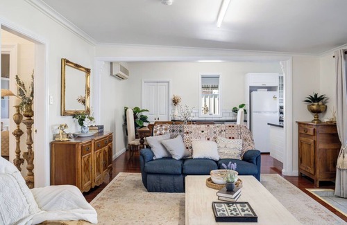 Tenterfield House | Tiligra “Tilly” circa 1897