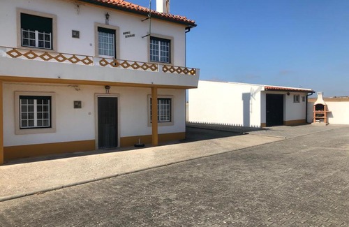 Sao Bernardino Apartment | Tilli'n'Joe's Beach House