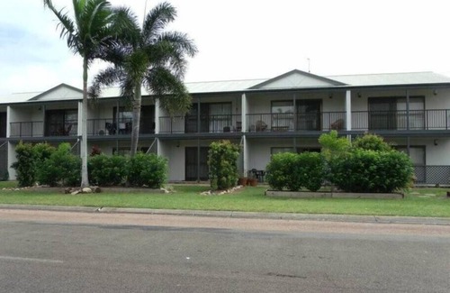 Wongaling Beach Apartment | Timana 1 - Townhouse Across from the Beach