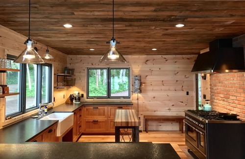 Lutsen Cottage | Timber-frame Beach Chalet on Lake Superior between Lutsen and Grand Marais