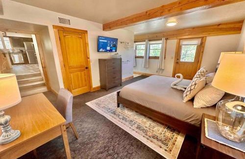 Prescott House | Timber Terrace .9 mi Downtown pet friendly