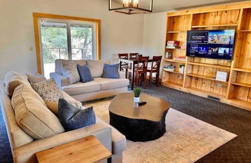 Prescott House | Timber Terrace .9 mi Downtown pet friendly