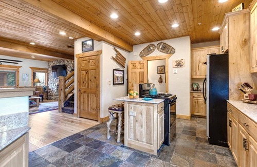 Park City Cabin | Timber Wolf Lodge 3 Bedrooms TWL-5B by KBM