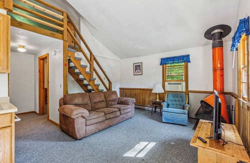 Park Rapids Cabin | Timberlane Resort Cabin #12 | 2 Bed, 2 Bath