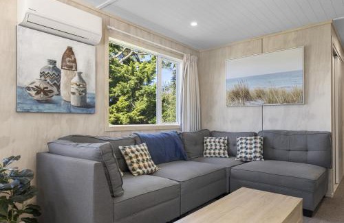 Taupo House | Timberline Retreat, Cozy 2BR Stay Near Taupo Town