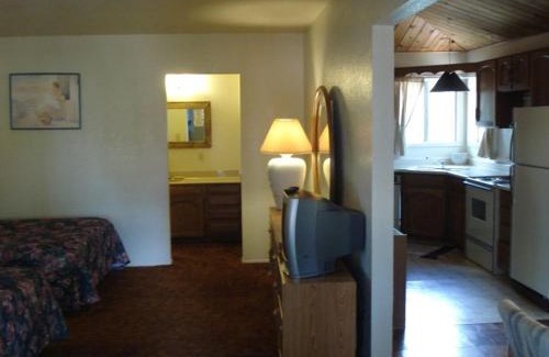 Pinetop Hotel | TimberLodge Inn