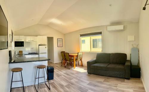 Wauchope Hotel | Timbertown Motel