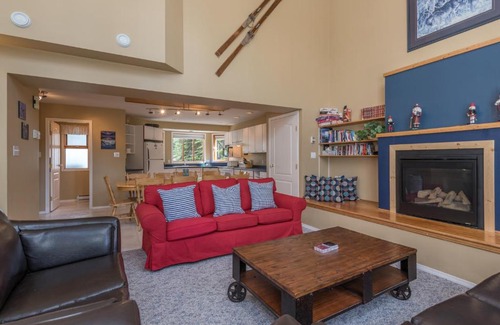 Silver Star Mountain House | Timberwolf Chalet