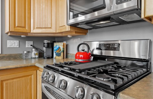 Sun Peaks House | Timberwolf Lodge - Private, Luxurious, Ski-in/Out Chalet