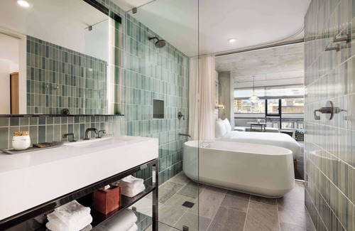 Tenderloin Hotel | Timbri Hotel San Francisco, Curio Collection by Hilton