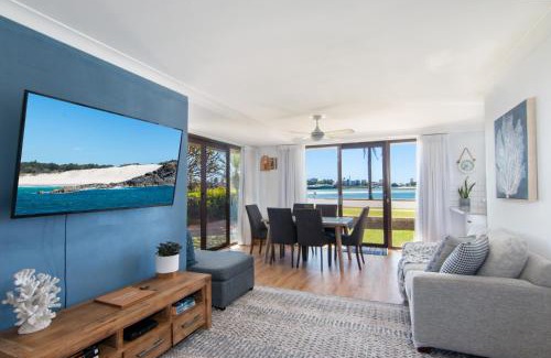 Tuncurry Apartment | Time and Tide 1