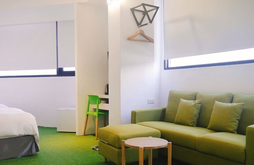 West District Hotel | Time Flyer Hotel