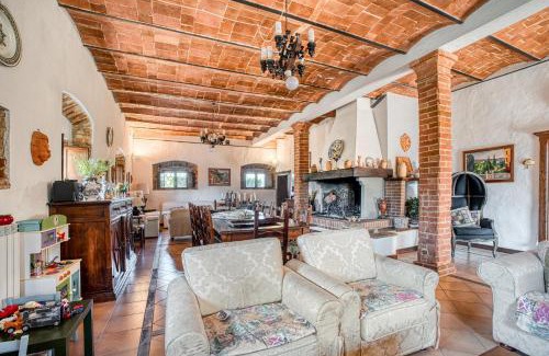 Casalalta Villa | Timeless 19th-Century Villa with Private Pool Oasis