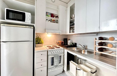 Hietalahti Apartment | Timeless & Cozy, heart of Kamppi