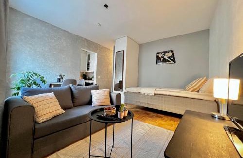 Hietalahti Apartment | Timeless & Cozy, heart of Kamppi