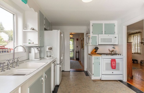 Port Clyde Cottage | Timeless Days: Maine Coast Waterfront, Fisherman's Cottage With Deepwater Dock