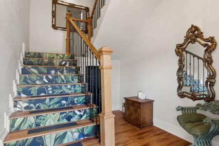 Saint Thomas Development Apartment | Timeless Elegance Historic NOLA Haven 2BD