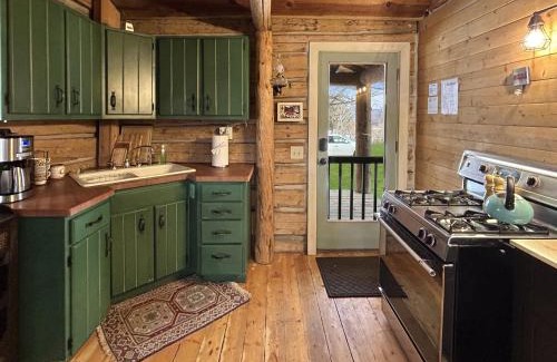 Mesa House | Timeless Mesa Hideaway cabin
