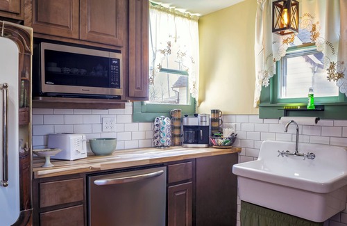 Noblesville House | Timeless on Tenth - Historic Downtown Noblesville