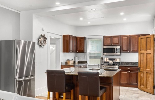 Billings House | Timelessly restored home - entirely yours to enjoy