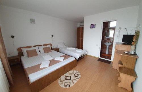 Costinesti House | TIMONA- camere de închiriat